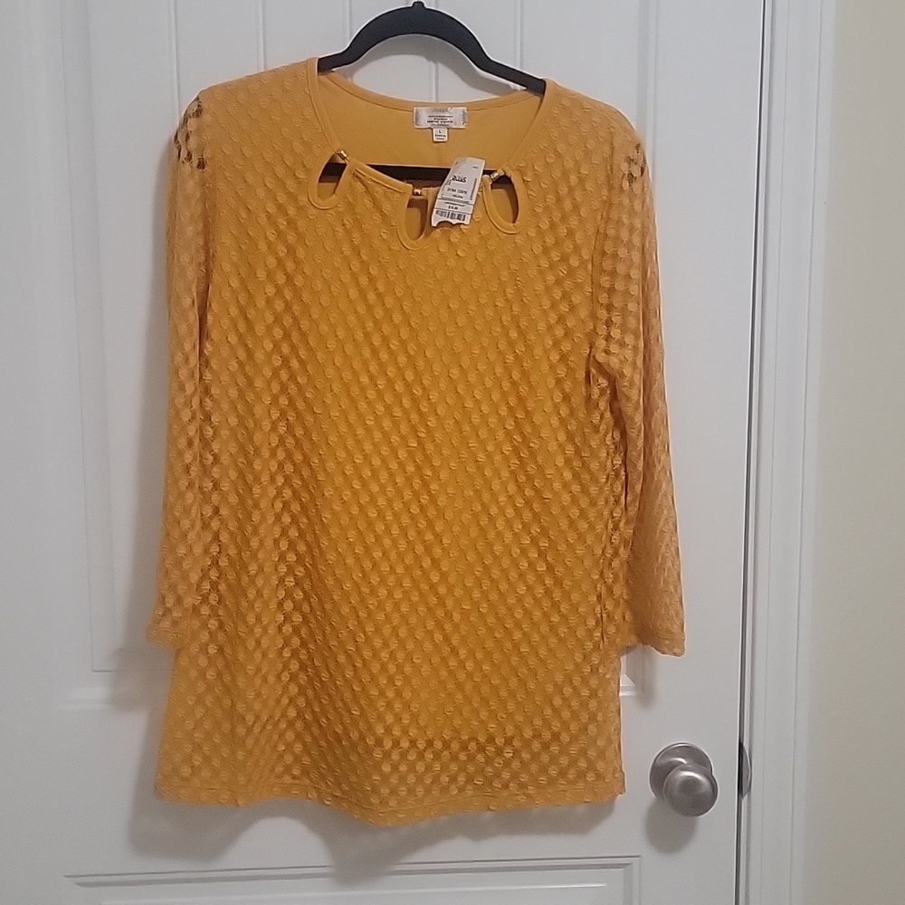 Women shirt